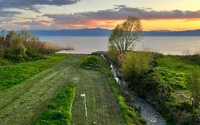 Apartman So Pogled Na Ezero